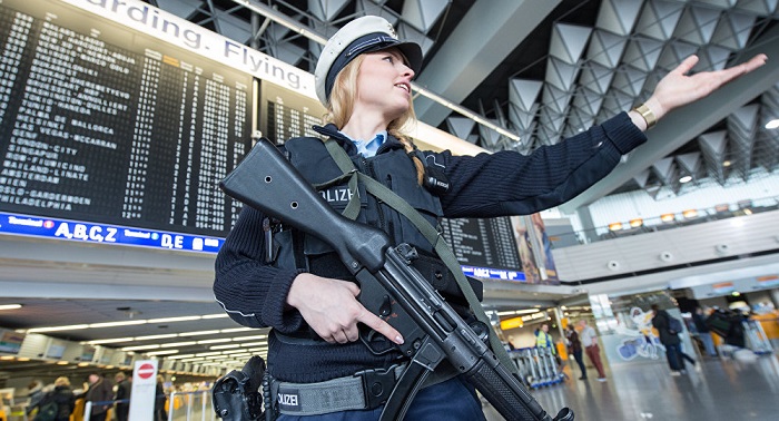 Evacuation underway at Frankfurt airport amid bomb threat 